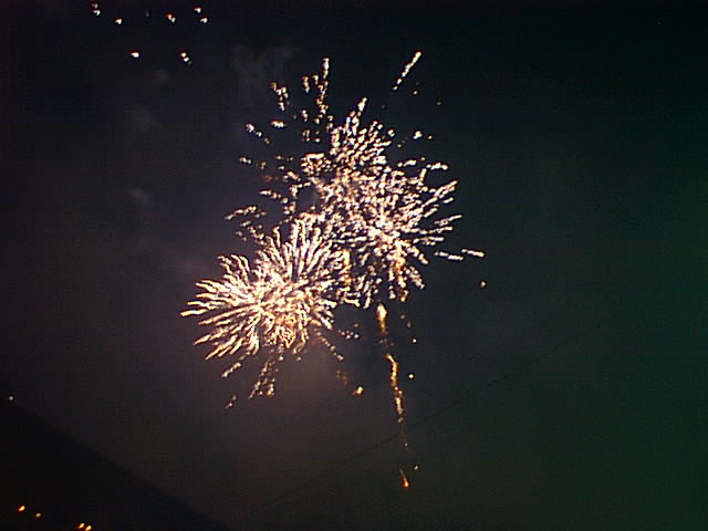 PhotoPC luned 1 gennaio 2001 1.46 21.jpg, 43412 bytes, 01/01/01